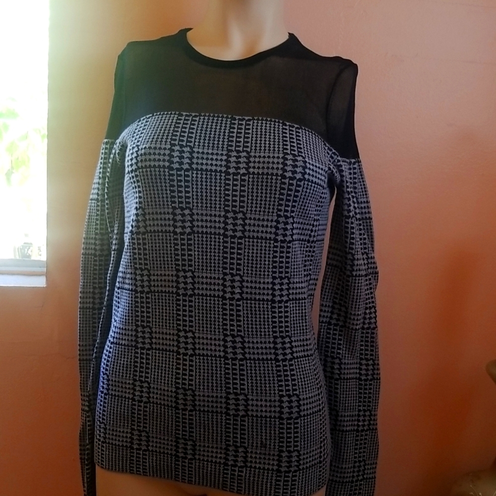 Buy any 2 for $15. Vince camuto sweater